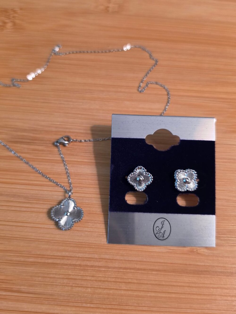 Silver Starburst Clover Jewelry Set Textured Flower Charm Necklace Earrings